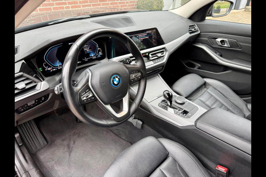 BMW 3 Serie Touring 320e Laser, Carplay, DAB, Sportstoel [BTW, NL, NAP, Dealer-onderhouden]