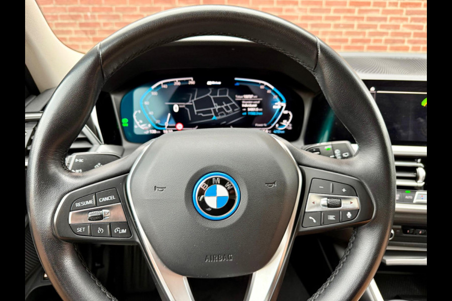 BMW 3 Serie Touring 320e Laser, Carplay, DAB, Sportstoel [BTW, NL, NAP, Dealer-onderhouden]