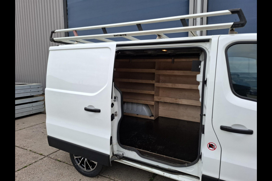 Renault Trafic 2.0 dCi 145 T27 L1H1 Comfort AUTOMAAT / CRUISE CONTROLE / NAVI / CAMERA / 3 ZITS / IMPERIAL