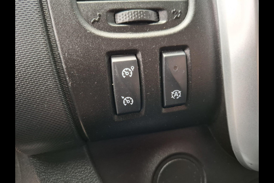 Renault Trafic 2.0 dCi 145 T27 L1H1 Comfort AUTOMAAT / CRUISE CONTROLE / NAVI / CAMERA / 3 ZITS / IMPERIAL