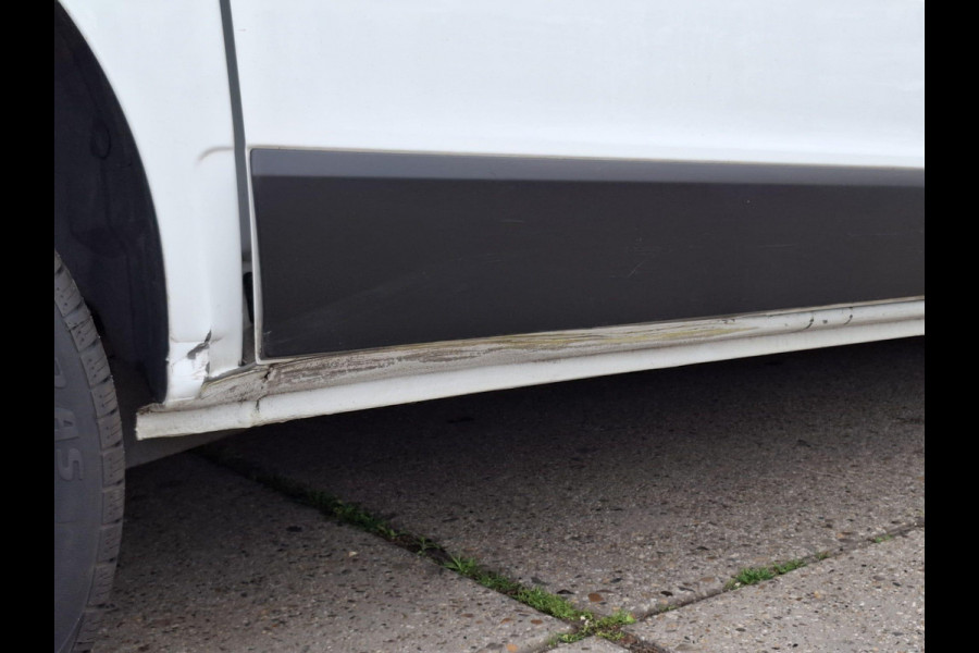 Renault Trafic 2.0 dCi 145 T27 L1H1 Comfort AUTOMAAT / CRUISE CONTROLE / NAVI / CAMERA / 3 ZITS / IMPERIAL