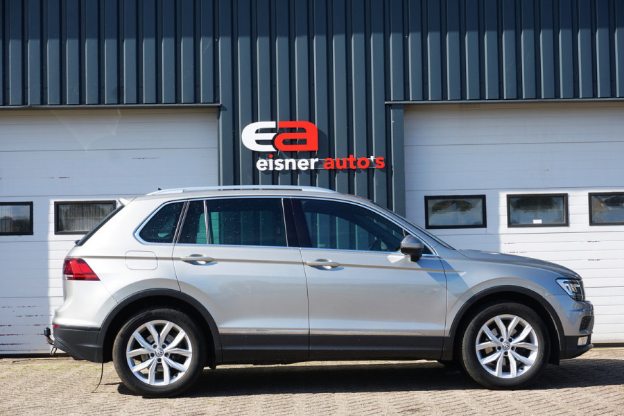 Volkswagen Tiguan 1.4 TSI Connected Series | PANO DAK | TREKHAAK | CLIMATE | CARPLAY | STOELVERW. | COMFORTSTOELEN