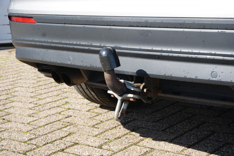 Volkswagen Tiguan 1.4 TSI Connected Series | PANO DAK | TREKHAAK | CLIMATE | CARPLAY | STOELVERW. | COMFORTSTOELEN