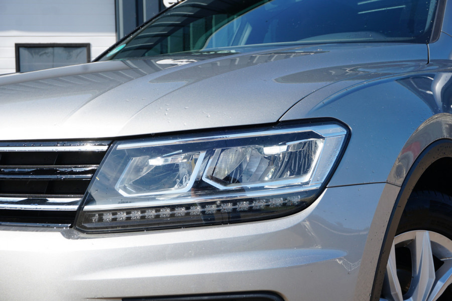 Volkswagen Tiguan 1.4 TSI Connected Series | PANO DAK | TREKHAAK | CLIMATE | CARPLAY | STOELVERW. | COMFORTSTOELEN