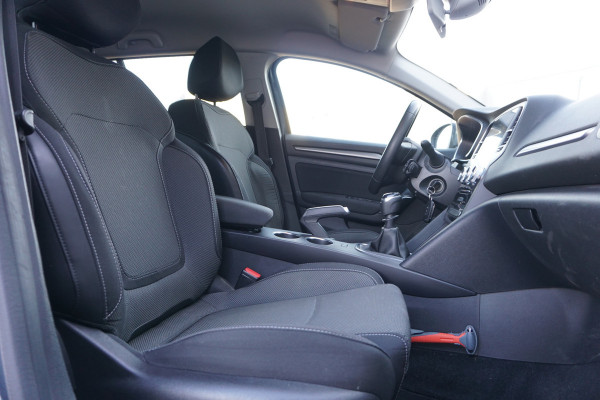 Renault MEGANE Estate 1.3 TCe 140 Equilibre | LED | TREKHAAK | CARPLAY | CLIMA |