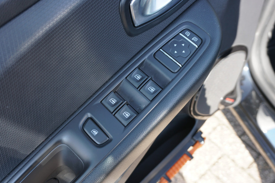 Renault Clio 0.9 TCe Limited | NAVI | AIRCO | TREKHAAK | CRUISE |