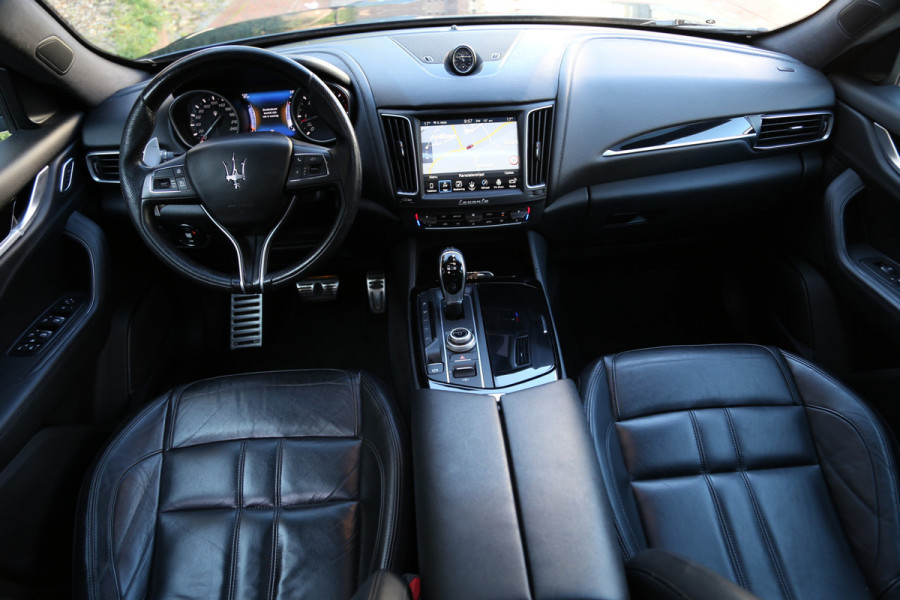 Maserati Levante 3.0 V6 D AWD GranSport Pano Luchtvering Leer Camera Navi LED
