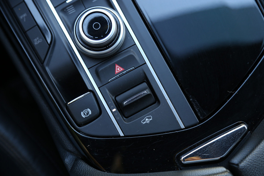 Maserati Levante 3.0 V6 D AWD GranSport Pano Luchtvering Leer Camera Navi LED