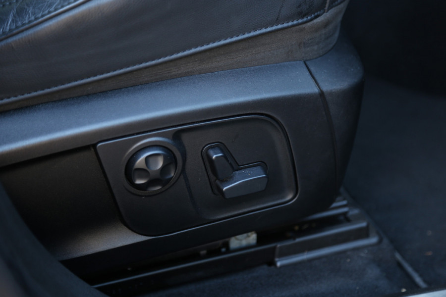 Maserati Levante 3.0 V6 D AWD GranSport Pano Luchtvering Leer Camera Navi LED