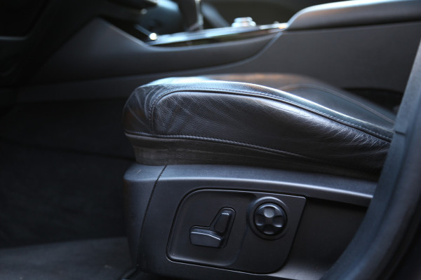 Maserati Levante 3.0 V6 D AWD GranSport Pano Luchtvering Leer Camera Navi LED