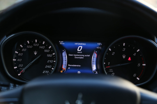 Maserati Levante 3.0 V6 D AWD GranSport Pano Luchtvering Leer Camera Navi LED