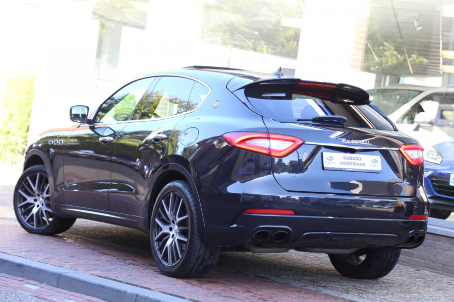 Maserati Levante 3.0 V6 D AWD GranSport Pano Luchtvering Leer Camera Navi LED