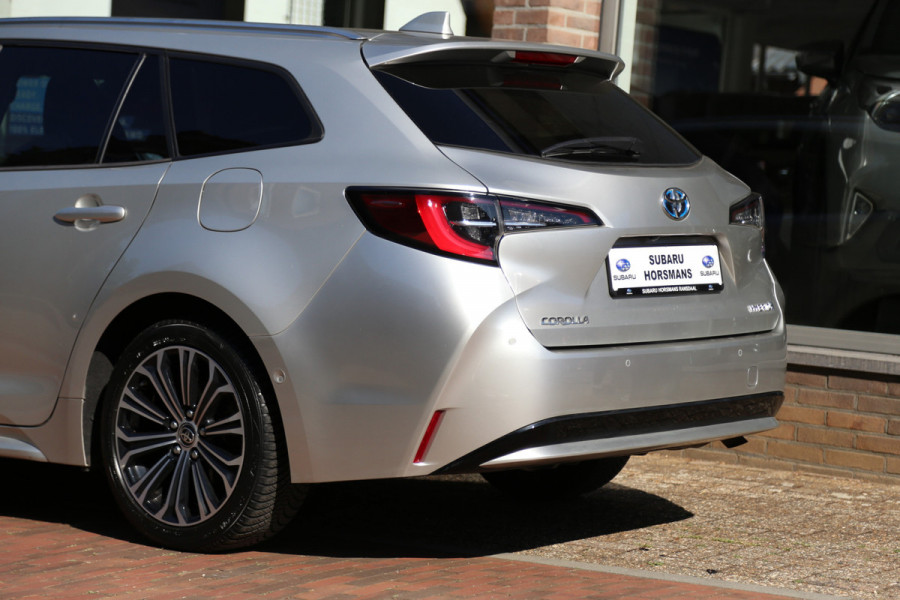 Toyota Corolla Touring Sports 1.8 Hybrid Dynamic Team Navi HuD LED Camera ACC Dodehoek Toyota Corolla Touring Sports 1.8 Hybrid Dynamic Team Navi HuD LED Camera ACC Dodehoek