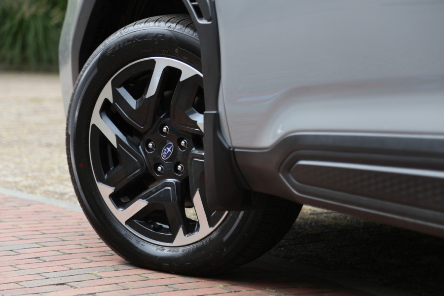 Subaru Forester 2.0i e-BOXER Automaat Comfort Navi Camera ACC LED