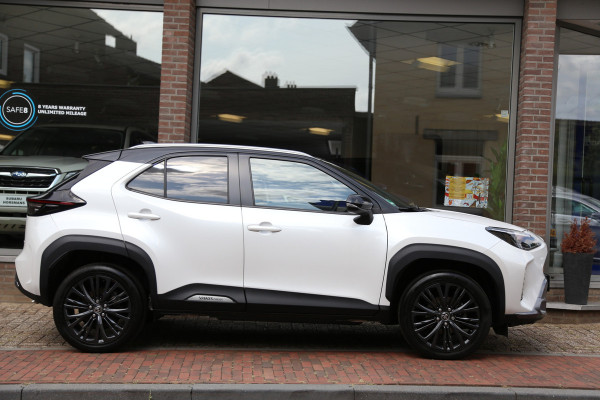 Toyota Yaris Cross 1.5 Hybrid Adventure Bi-Tone Navi JBL LED Camera ACC