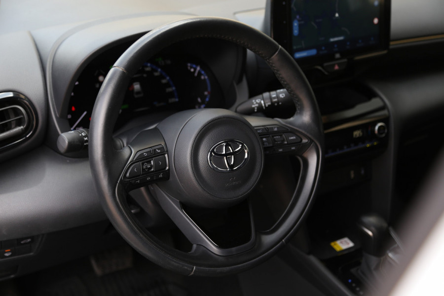Toyota Yaris Cross 1.5 Hybrid Adventure Bi-Tone Navi JBL LED Camera ACC