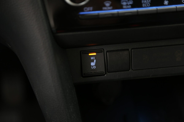 Toyota Yaris Cross 1.5 Hybrid Adventure Bi-Tone Navi JBL LED Camera ACC