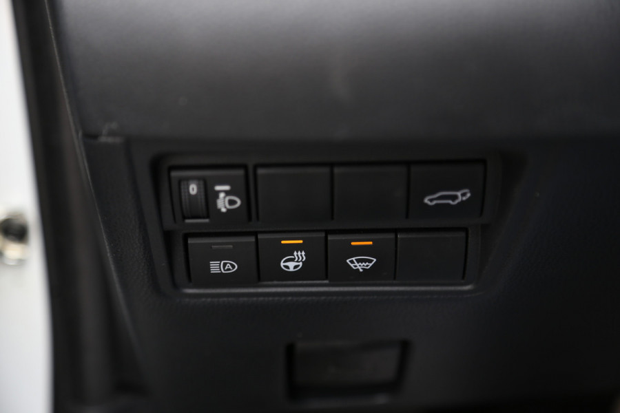 Toyota Yaris Cross 1.5 Hybrid Adventure Bi-Tone Navi JBL LED Camera ACC