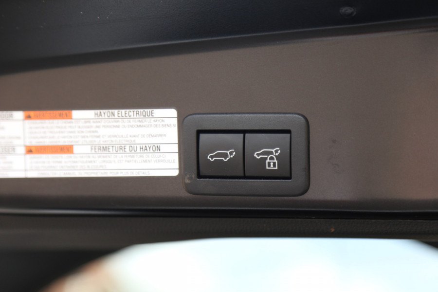 Toyota Yaris Cross 1.5 Hybrid Adventure Bi-Tone Navi JBL LED Camera ACC