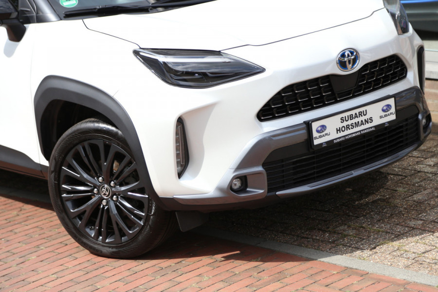 Toyota Yaris Cross 1.5 Hybrid Adventure Bi-Tone Navi JBL LED Camera ACC