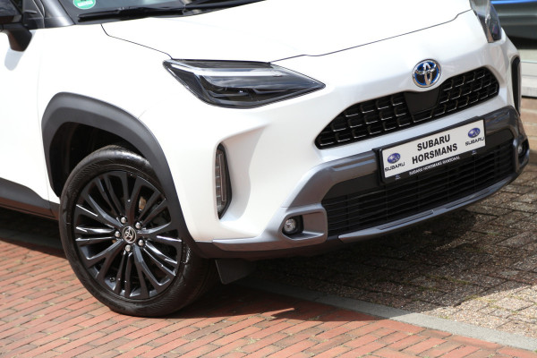 Toyota Yaris Cross 1.5 Hybrid Adventure Bi-Tone Navi JBL LED Camera ACC