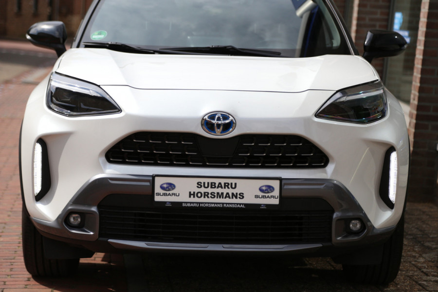 Toyota Yaris Cross 1.5 Hybrid Adventure Bi-Tone Navi JBL LED Camera ACC