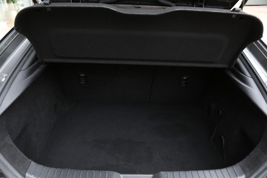 Mazda 3 2.0 e-SkyActiv-G M Hybrid l Luxury Navi HuD ACC BOSE LED 360view