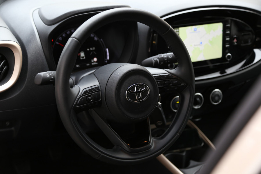 Toyota Aygo X 1.0 VVT-i MT Pulse Navi LED Camera ACC 6000km! Toyota Aygo X 1.0 VVT-i MT Pulse Navi LED Camera ACC 6000km!