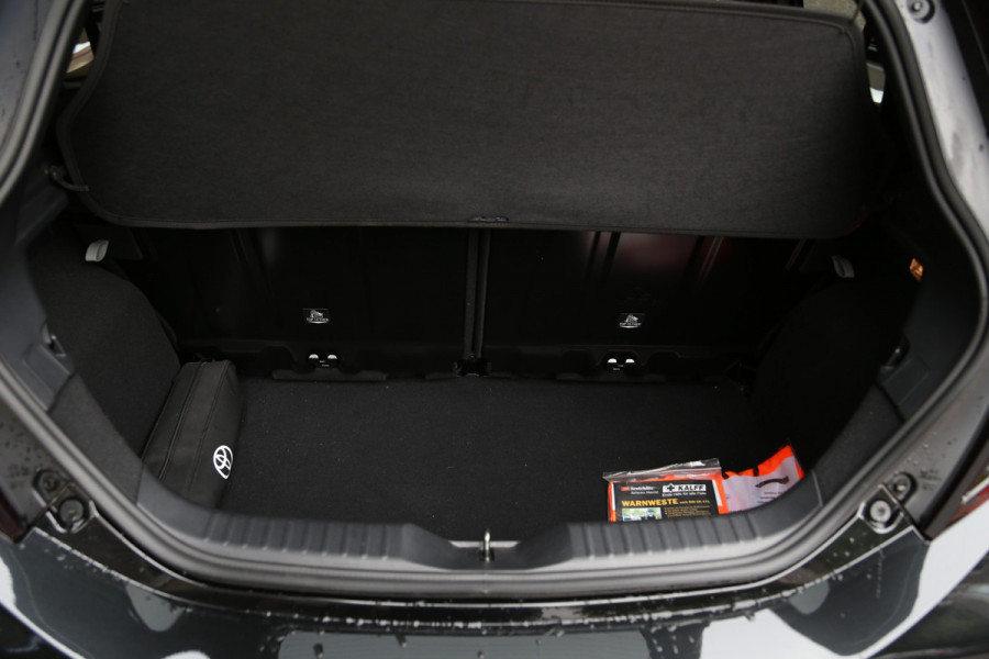 Toyota Aygo X 1.0 VVT-i MT Pulse Navi LED Camera ACC 6000km! Toyota Aygo X 1.0 VVT-i MT Pulse Navi LED Camera ACC 6000km!