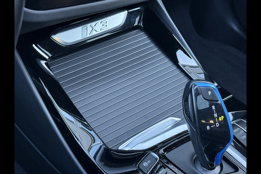 BMW iX3 Executive 80 kWh | SOH 98% | Panoramadak | Memory stoelen | Dodehoek detectie BMW iX3 Executive 80 kWh | SOH 98% | Panoramadak | Memory stoelen | Dodehoek detectie