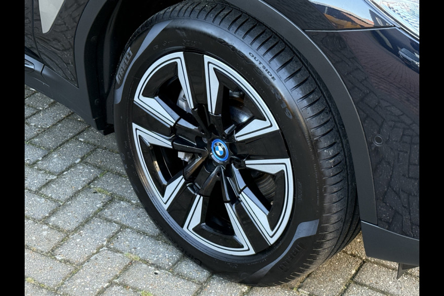 BMW iX3 Executive 80 kWh | SOH 98% | Panoramadak | Memory stoelen | Dodehoek detectie BMW iX3 Executive 80 kWh | SOH 98% | Panoramadak | Memory stoelen | Dodehoek detectie