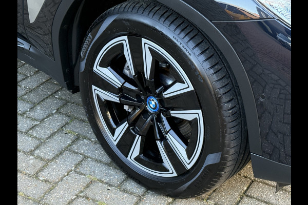 BMW iX3 Executive 80 kWh | SOH 98% | Panoramadak | Memory stoelen | Dodehoek detectie BMW iX3 Executive 80 kWh | SOH 98% | Panoramadak | Memory stoelen | Dodehoek detectie