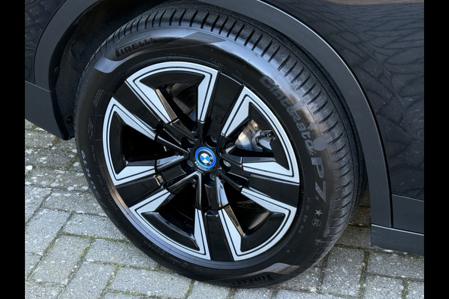 BMW iX3 Executive 80 kWh | SOH 98% | Panoramadak | Memory stoelen | Dodehoek detectie BMW iX3 Executive 80 kWh | SOH 98% | Panoramadak | Memory stoelen | Dodehoek detectie