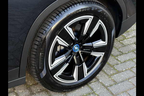 BMW iX3 Executive 80 kWh | SOH 98% | Panoramadak | Memory stoelen | Dodehoek detectie BMW iX3 Executive 80 kWh | SOH 98% | Panoramadak | Memory stoelen | Dodehoek detectie