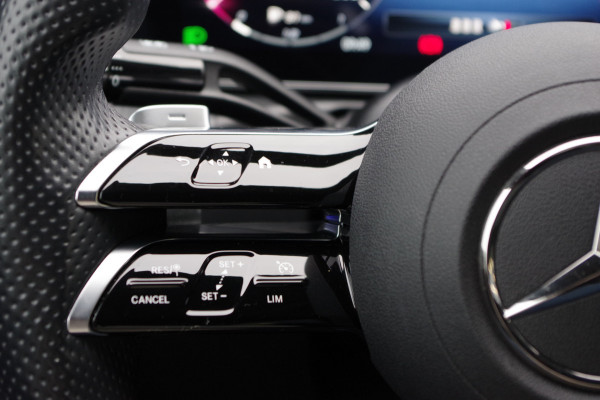 Mercedes-Benz C-Klasse 300 AMG Line 259 PK, Sfeerverlichting, Camera, Leder, MBUX, LED