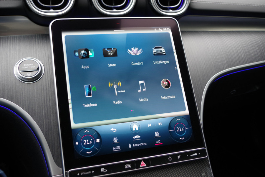 Mercedes-Benz C-Klasse 300 AMG Line 259 PK, Sfeerverlichting, Camera, Leder, MBUX, LED