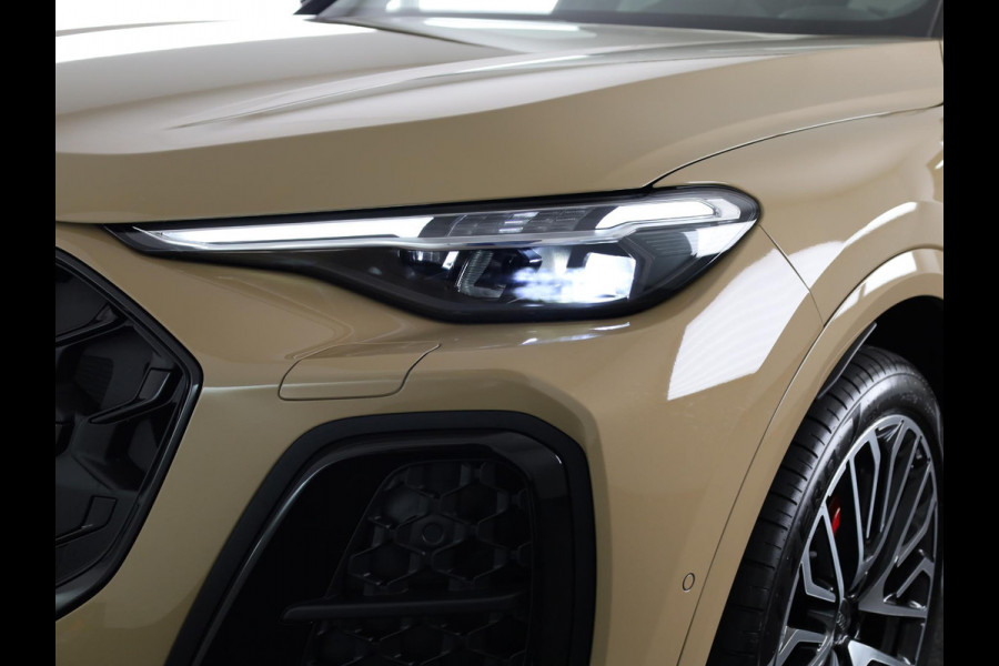 Audi Q5 2.0 TFSI e-hybrid quattro S edition Competition | Mmi experience pro | Glazen panoramadak | Tech plus | Privacy glas |