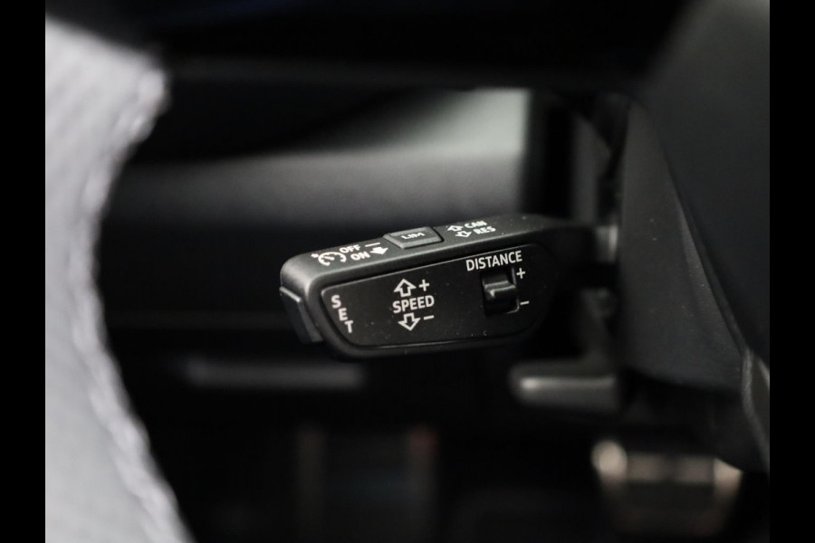 Audi Q5 2.0 TFSI e-hybrid quattro S edition Competition | Mmi experience pro | Glazen panoramadak | Tech plus | Privacy glas |