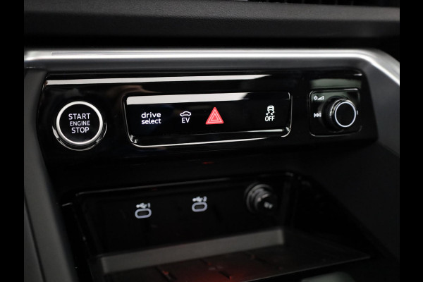 Audi Q5 2.0 TFSI e-hybrid quattro S edition Competition | Mmi experience pro | Glazen panoramadak | Tech plus | Privacy glas |