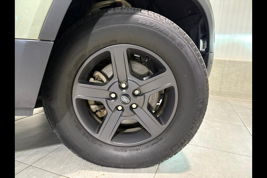 Land Rover Defender Aut. 3.0 90 GRIJS KENTEKEN EX.BTW 360cam Adapatieve CruiseControl 200pk Land Rover Defender Aut. 3.0 90 GRIJS KENTEKEN EX.BTW 360cam Adapatieve CruiseControl 200pk