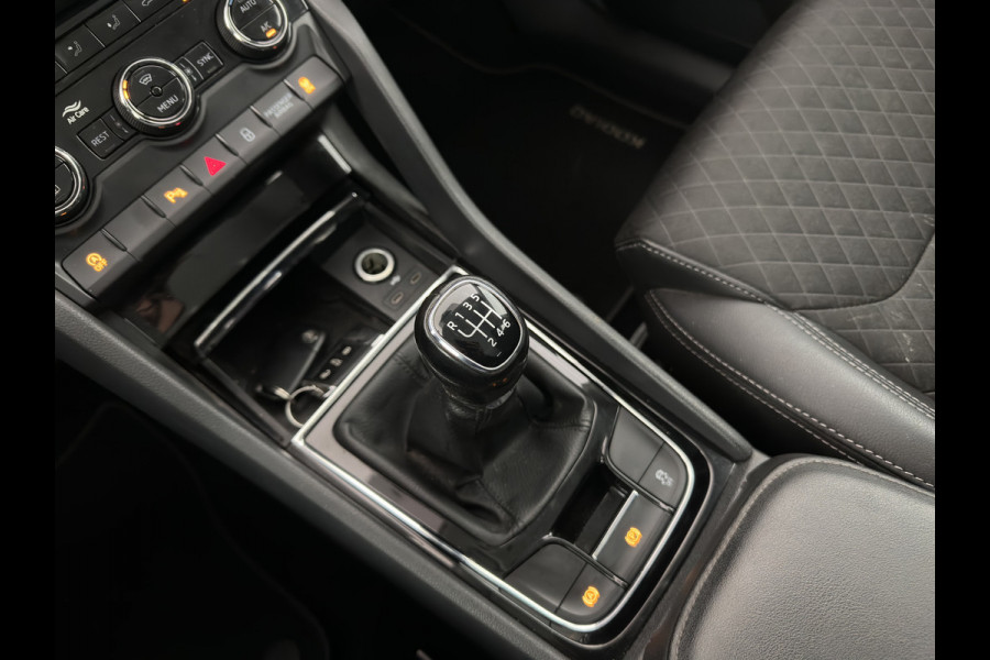 Škoda Kodiaq 1.5 TSI Business Edition (INCL-BTW) *ADAPTIVE-CRUISE | LEATHER-FABRIC | FULL-LED | CANTON-SOUND | HEATED-SPORTSEATS | KEYLESS | NAVI-FULLMAP | CAMERA | DAB+ | ECC | PDC | TOWBAR | 18''ALU*