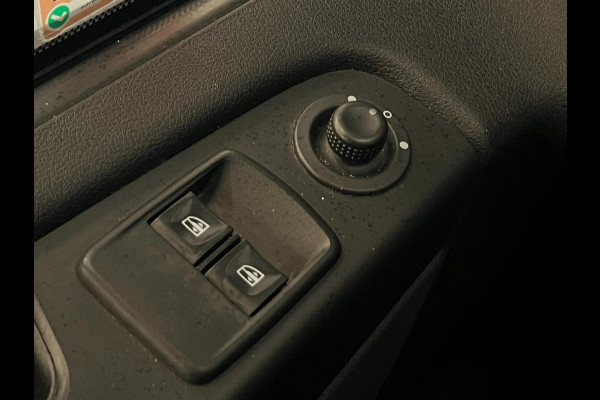 Opel Vivaro 1.6 CDTI L1H1 / 3-zits / Airco / Trekhaak