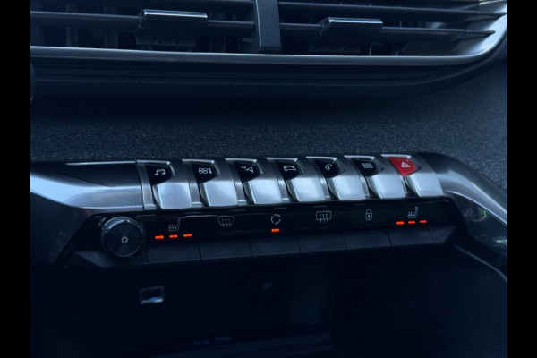 Peugeot 3008 1.2 PureTech Active M2018 PANO 360 CAMERA NAVI PDC CLIMATE