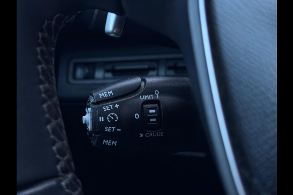 Peugeot 3008 1.2 PureTech Active M2018 PANO 360 CAMERA NAVI PDC CLIMATE