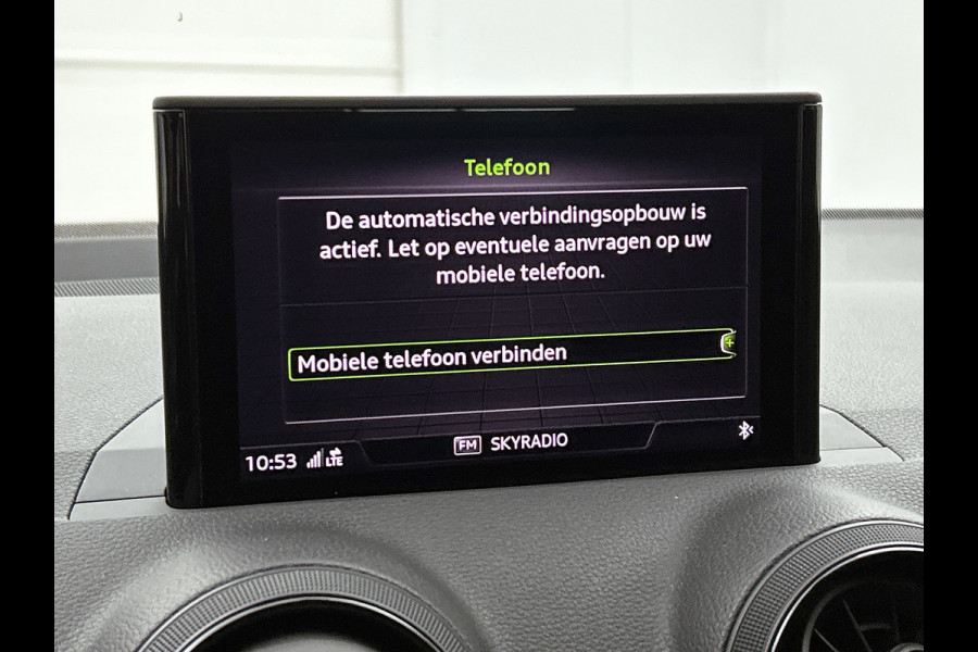 Audi Q2 1.0 TFSI Sport Pro Line(NL-auto, Dealer OnderH, Navi, Parkeerhulp, Airco, Cruise Controle, Etc) Audi Q2 1.0 TFSI Sport Pro Line(NL-auto, Dealer OnderH, Navi, Parkeerhulp, Airco, Cruise Controle, Etc)