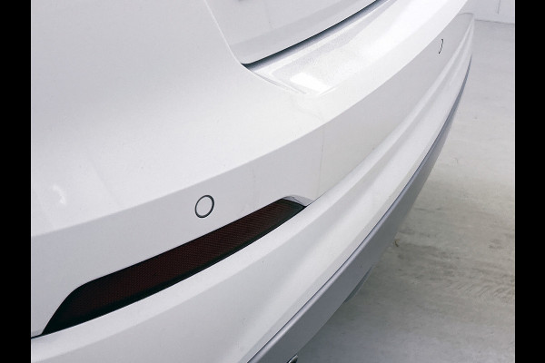 Audi Q2 1.0 TFSI Sport Pro Line(NL-auto, Dealer OnderH, Navi, Parkeerhulp, Airco, Cruise Controle, Etc) Audi Q2 1.0 TFSI Sport Pro Line(NL-auto, Dealer OnderH, Navi, Parkeerhulp, Airco, Cruise Controle, Etc)