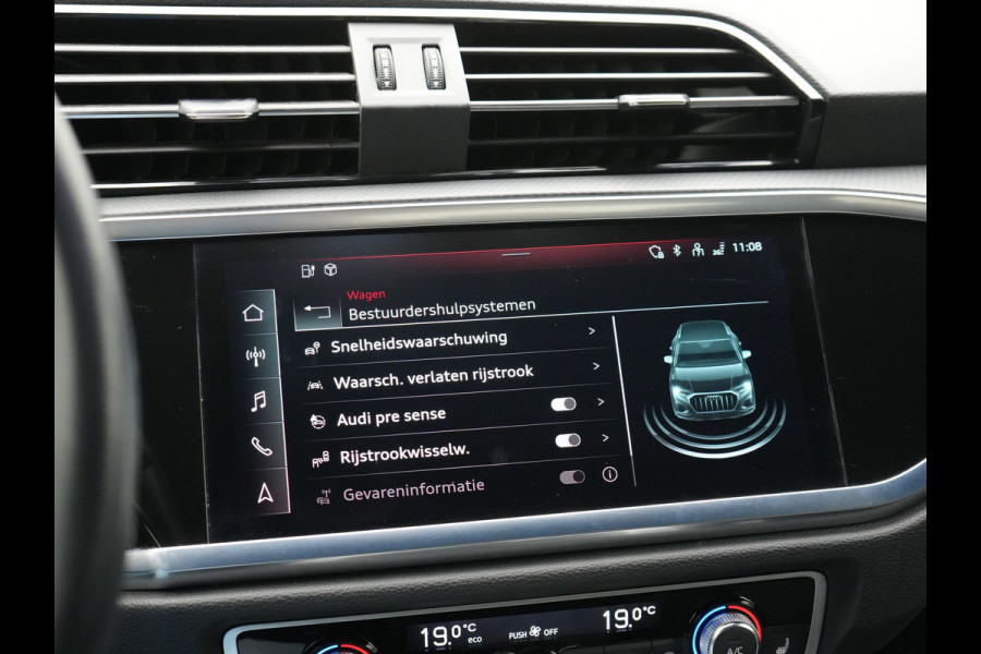 Audi Q3 45 TFSI e Advanced edition Plug In Hybrid 245pk PHEV | Panodak | Lederen Sportstoelen Verwarmd | Apple Carplay | Blis | Cruise Control | Navigatie | Virtual | DAB |