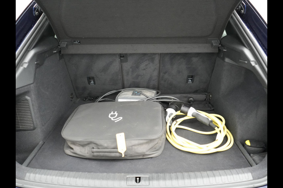 Audi Q3 45 TFSI e Advanced edition Plug In Hybrid 245pk PHEV | Panodak | Lederen Sportstoelen Verwarmd | Apple Carplay | Blis | Cruise Control | Navigatie | Virtual | DAB |