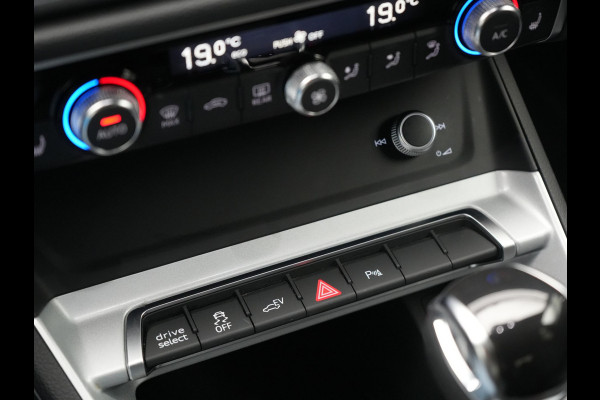 Audi Q3 45 TFSI e Advanced edition Plug In Hybrid 245pk PHEV | Panodak | Lederen Sportstoelen Verwarmd | Apple Carplay | Blis | Cruise Control | Navigatie | Virtual | DAB |