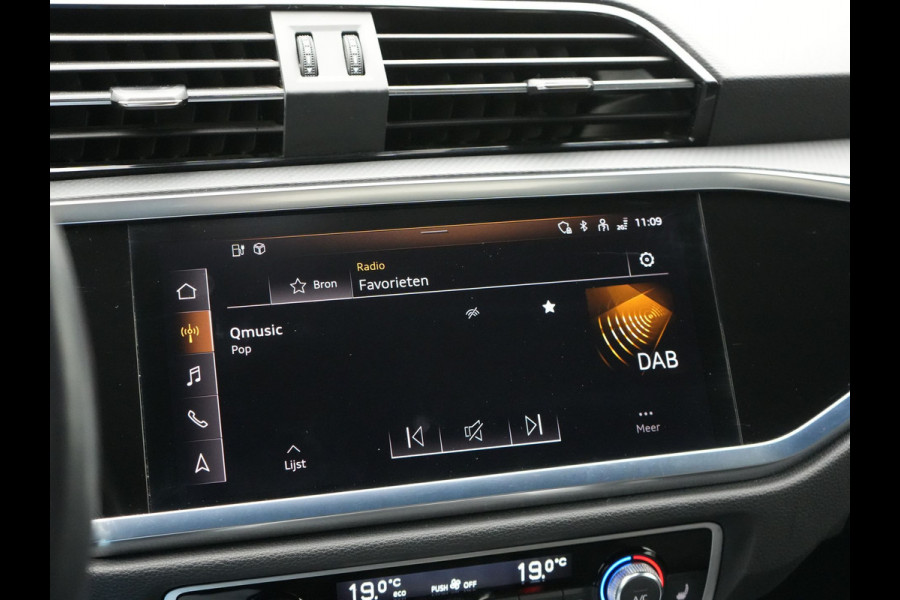 Audi Q3 45 TFSI e Advanced edition Plug In Hybrid 245pk PHEV | Panodak | Lederen Sportstoelen Verwarmd | Apple Carplay | Blis | Cruise Control | Navigatie | Virtual | DAB |